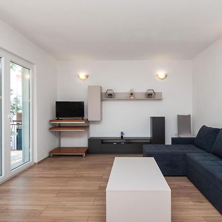 Apartment Ljuba Primošten Extérieur photo